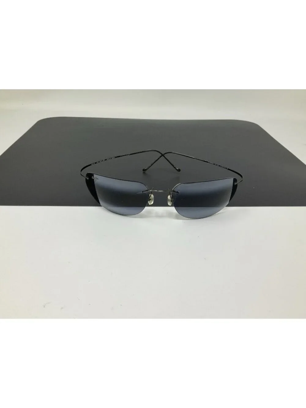 Maui Jim Kaanapali MJ-501-02 Titanium Rimless Sunglasses Gunmetal Cracked Lenses
